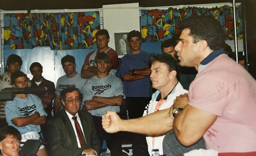 Lou Ferrigno addressing the Sharks in 1993.